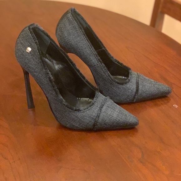 Shoes - Picture 5 of 5